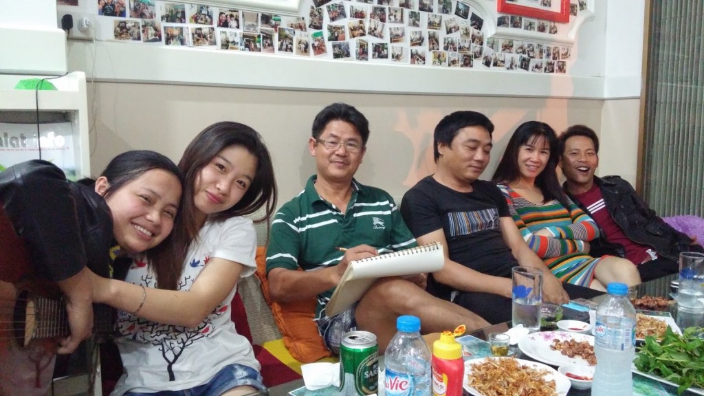 Con la familia de Lin en el hotel, Dalat, Vietnam, 2015