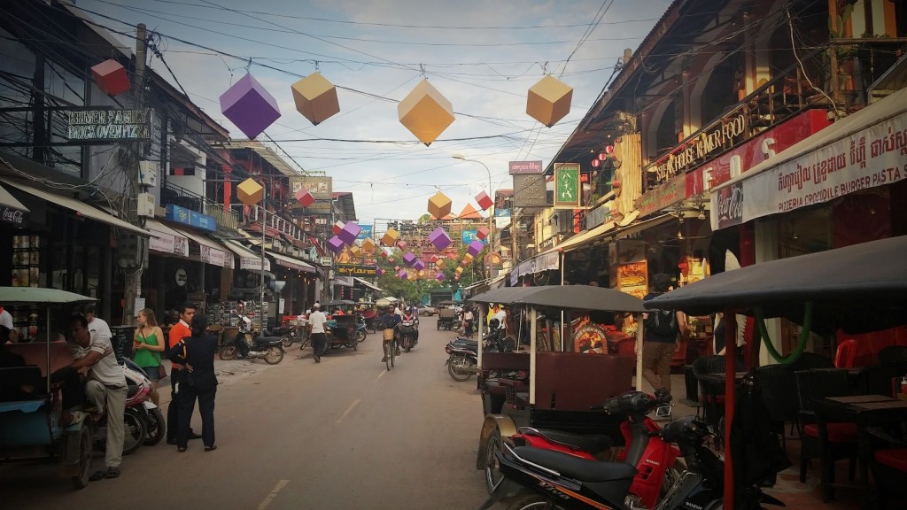 Calle de los Pubs o Pub Street, Siem Reap, Camboya, Octubre 2015