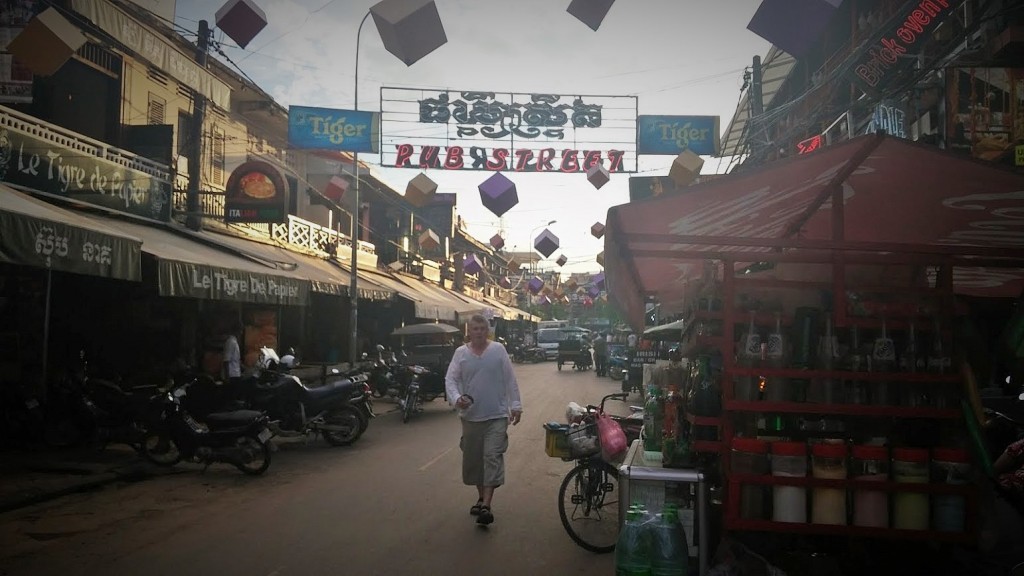 Pub Street Siem Reap, Camboya, Octubre 2015