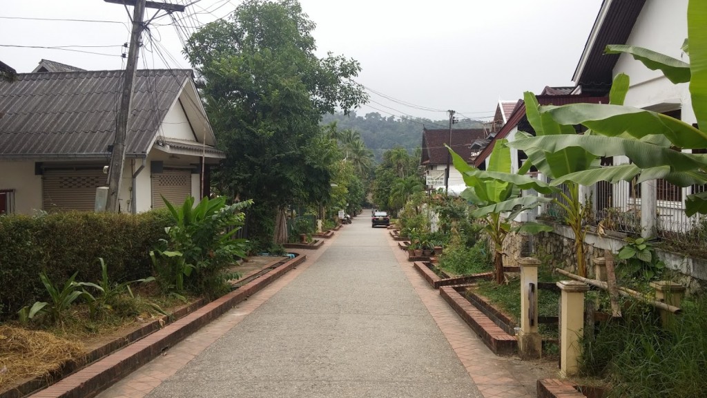 Calle tranquila, Luang Prabang, Laos, 2015