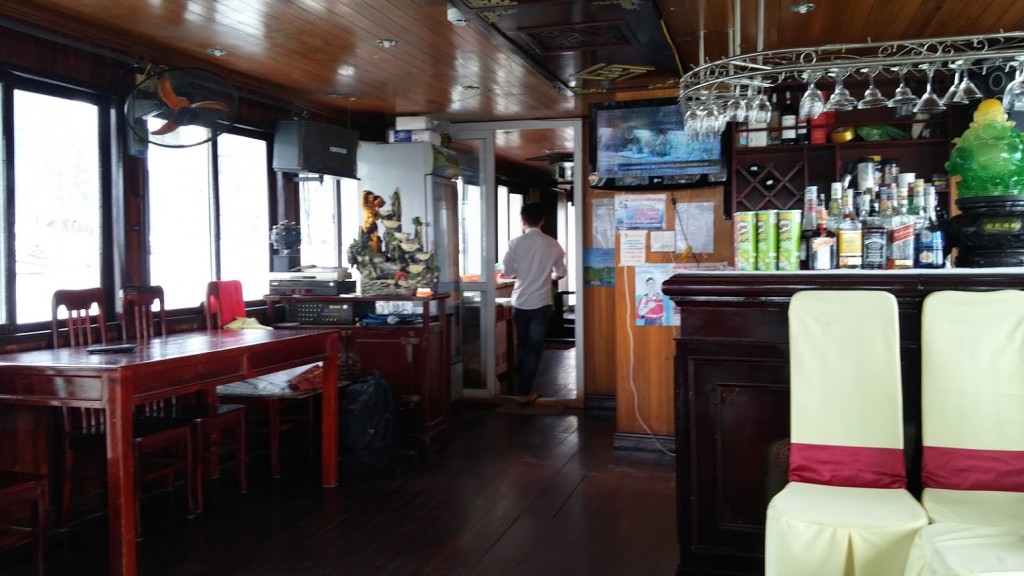 Interior del Crucero, Bahía de Halong, Vietnam, 2015