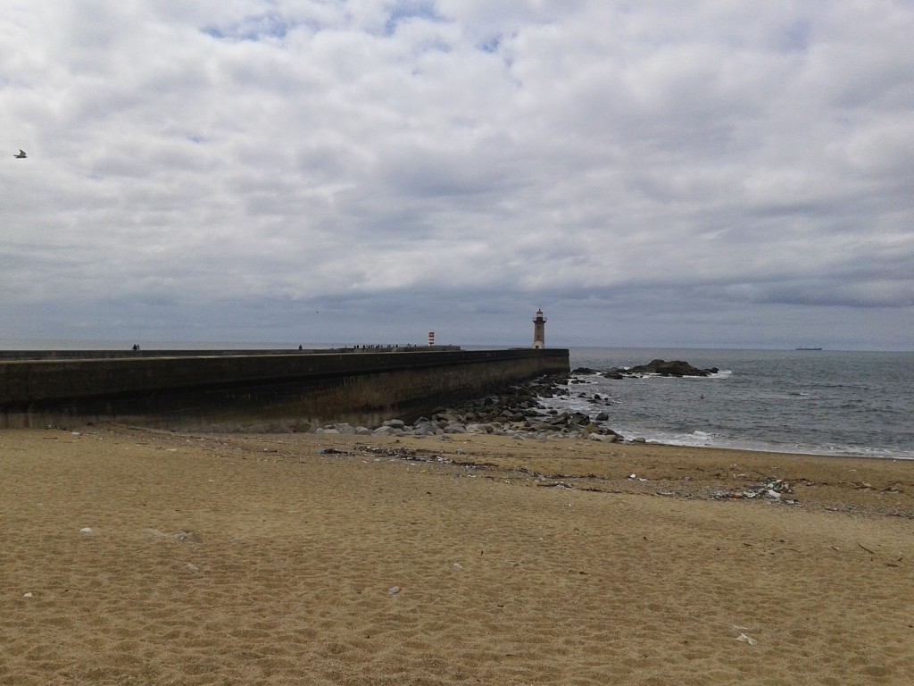 Farol de Felgueiras, playa de Oporto, Portugal, 2014