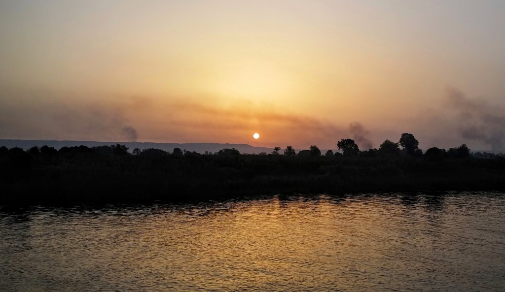 Atardecer en el río Nilo, Egipto, marzo 2016 | viajarcaminando.org
