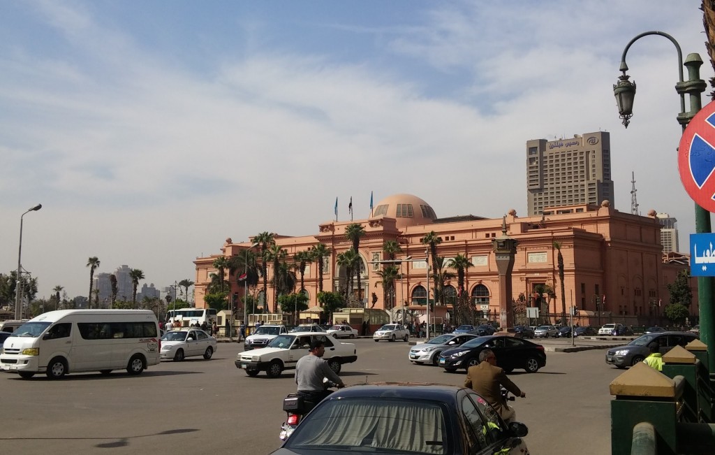 ¿Es seguro viajar a Egipto? | Plaza Tahrir, El Cairo, Egipto, marzo 2016 | rominitaviajera.com