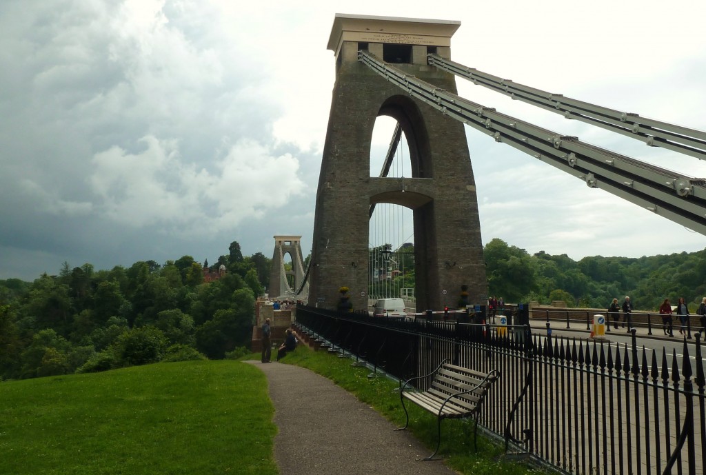 VERANO - Puente colgante de Clifton, Bristol, Inglaterra, junio 2012