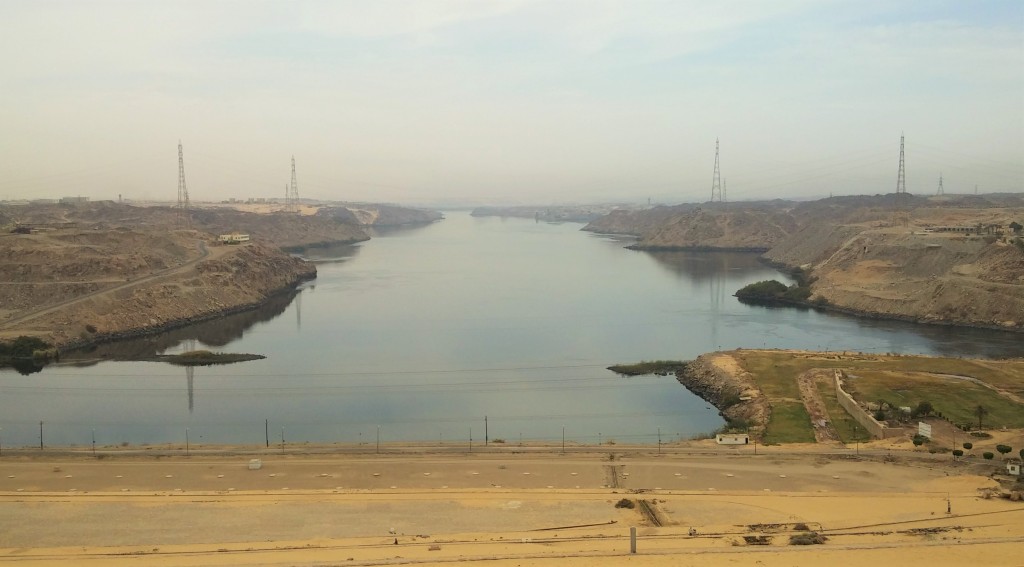Vistas desde la Represa del Nilo, Asuán, Egipto, marzo 2016 | viajarcaminando.org