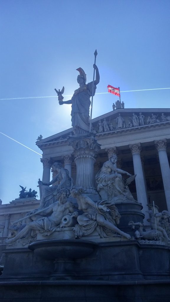 Parlamento, Viena, Austria, junio 2016 | viajarcaminando.org